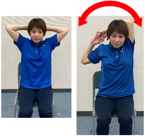 二の腕のストレッチをする女性の写真