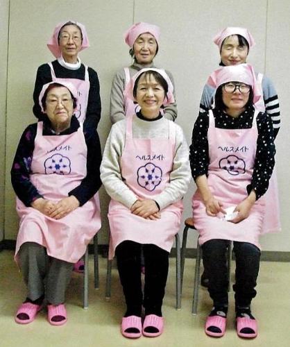 写真:中央地区で活躍する6人の食生活改善推進員が写っています。