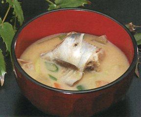 鱈の切り身の入った、鱈のかす汁の写真