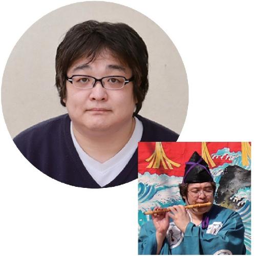 戸田さんの顔写真と横笛を吹いている公演中の写真
