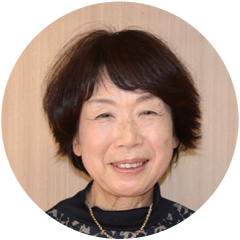 写真:かもしたかずこさん。女性です