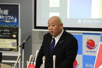 写真：阿部議長が説明しています。