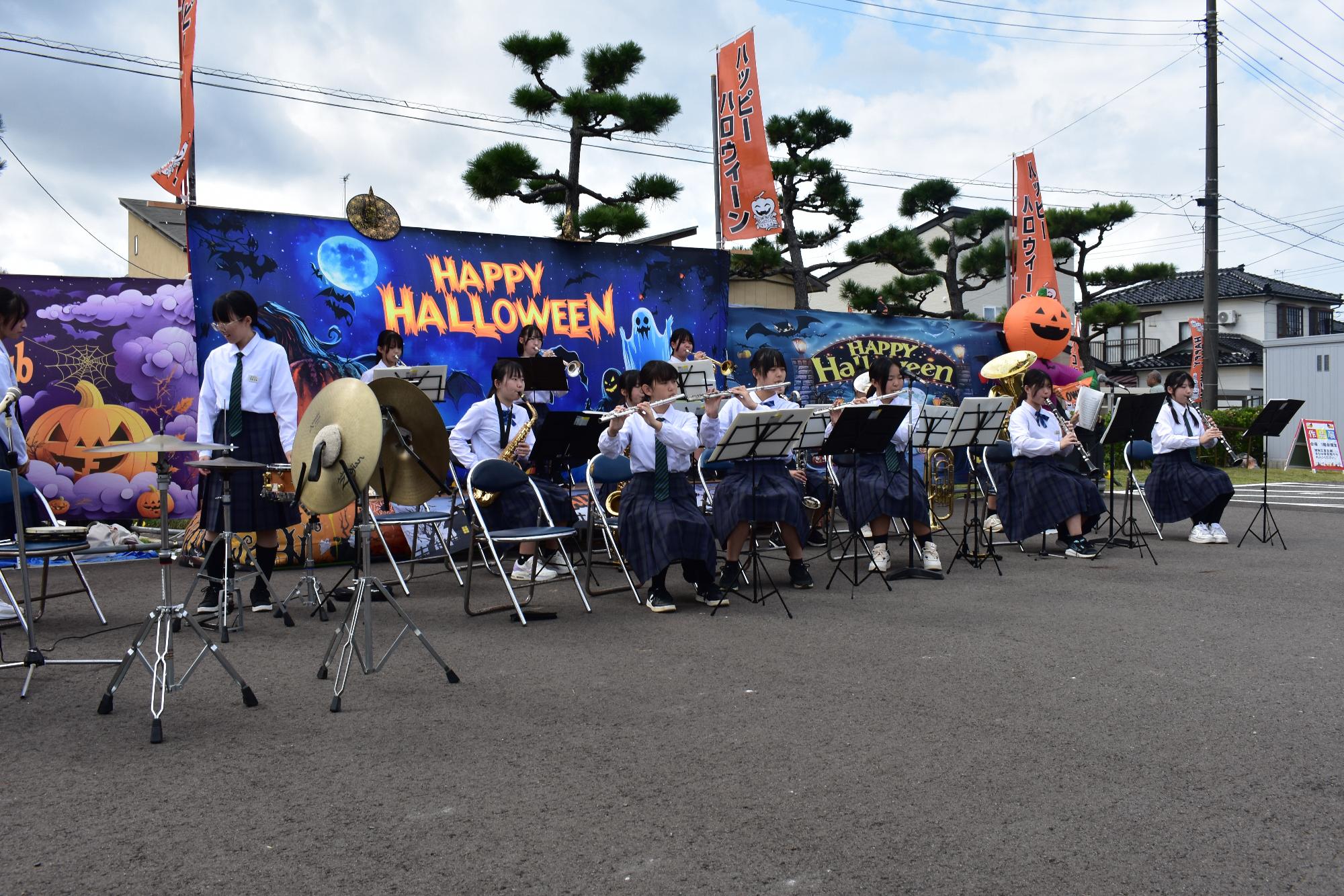松浜中学校吹奏楽部の演奏