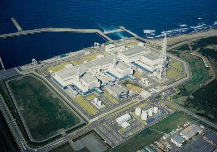 右から5・6・7号機柏崎刈羽原子力発電所の空撮写真