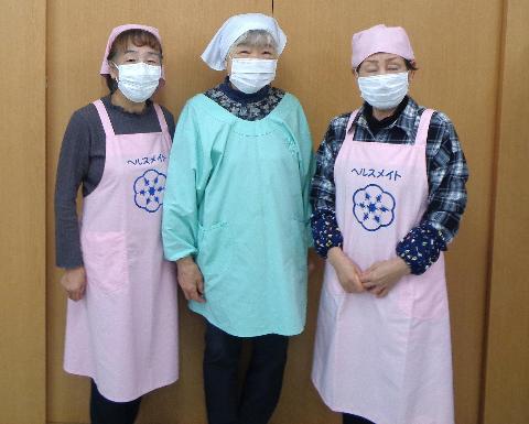 写真：高柳地区で活躍する3人の食生活改善推進員が写っています。