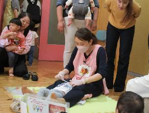 （イメージ）子育てキラキラ講座「仕上げ磨き、これで完璧！」