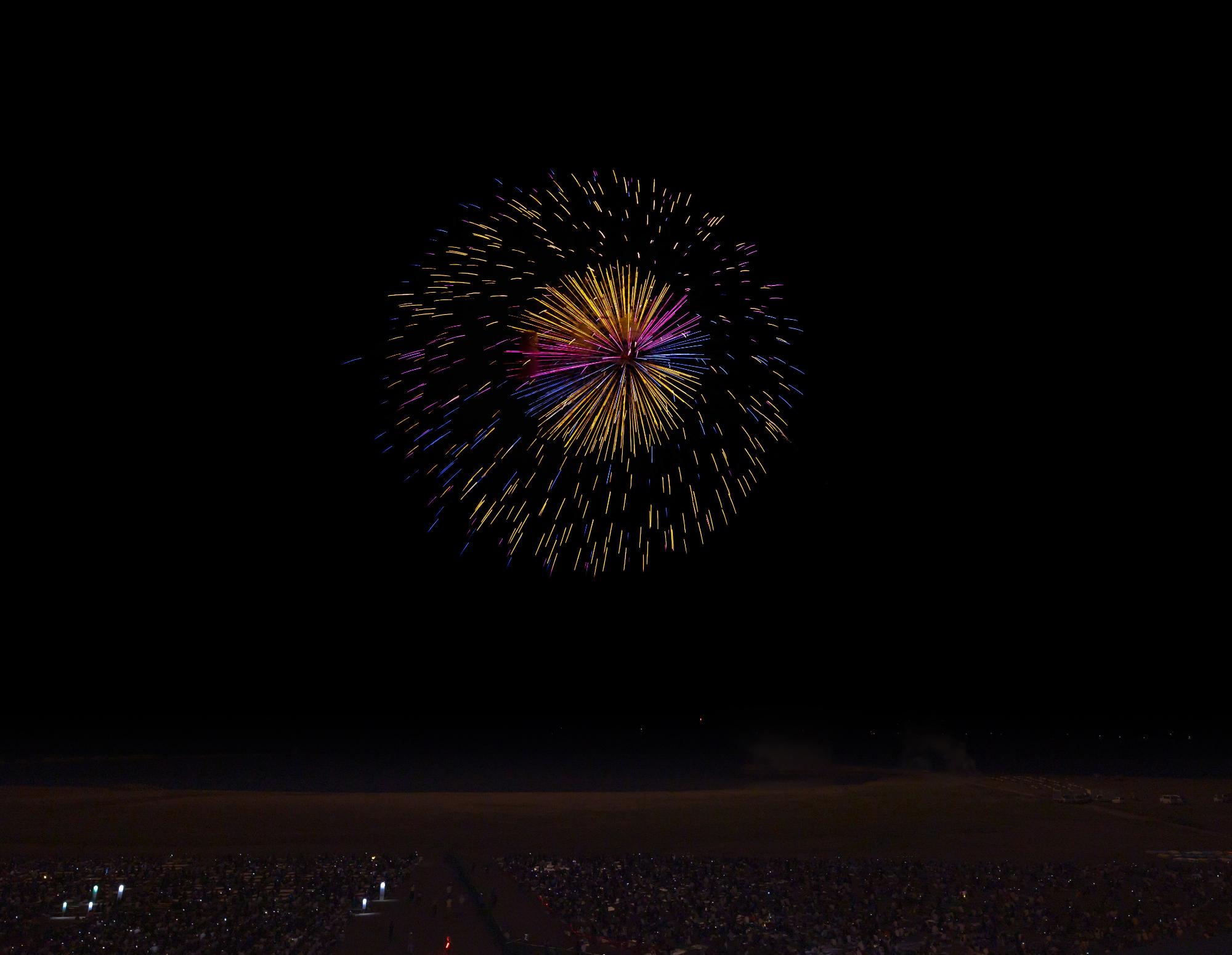花火デザイン水球ボールの打ち上げ花火の画像