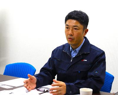 株式会社飯塚鉄工所の社長の写真です。
