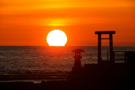 番神岬の夕日の写真