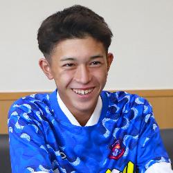 写真：意気込みを語る小林選手