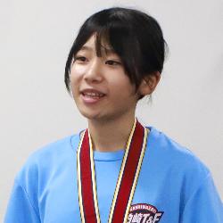 写真：長澤梨花さんが全国大会への意気込みを話しています