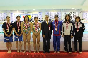 写真：女子のベストセブン選手の集合写真