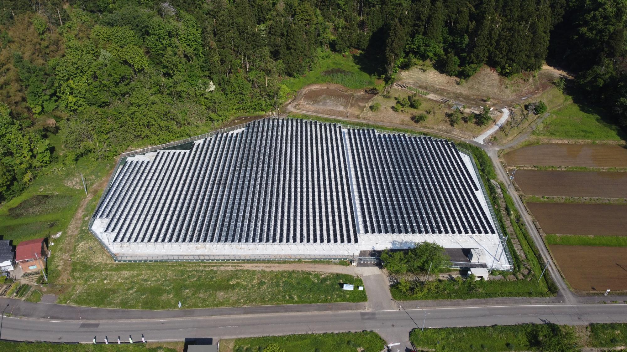 西長鳥太陽光発電所の写真