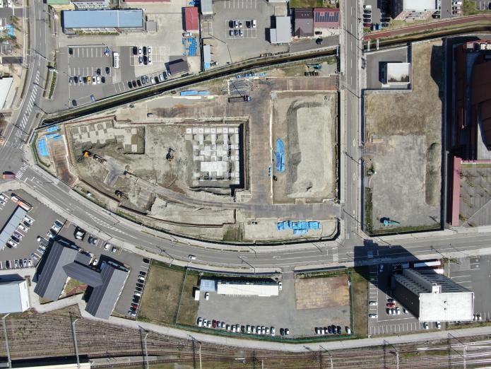 工事の様子を新庁舎敷地の真上より撮影した写真