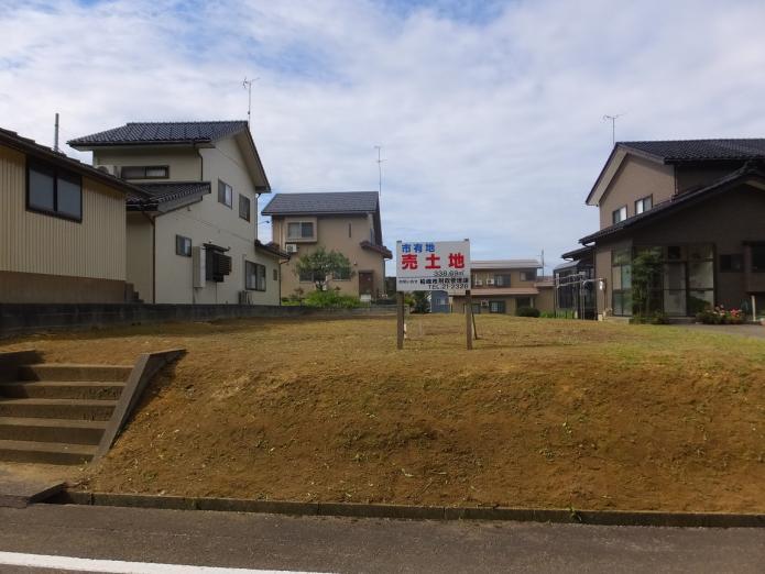 上田尻の市有地の売土地に立てられた看板の写真