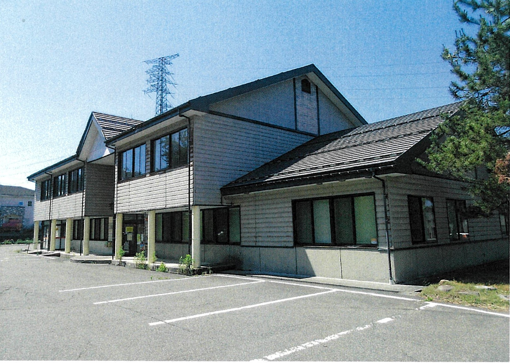 旧産業会館の建物外観写真
